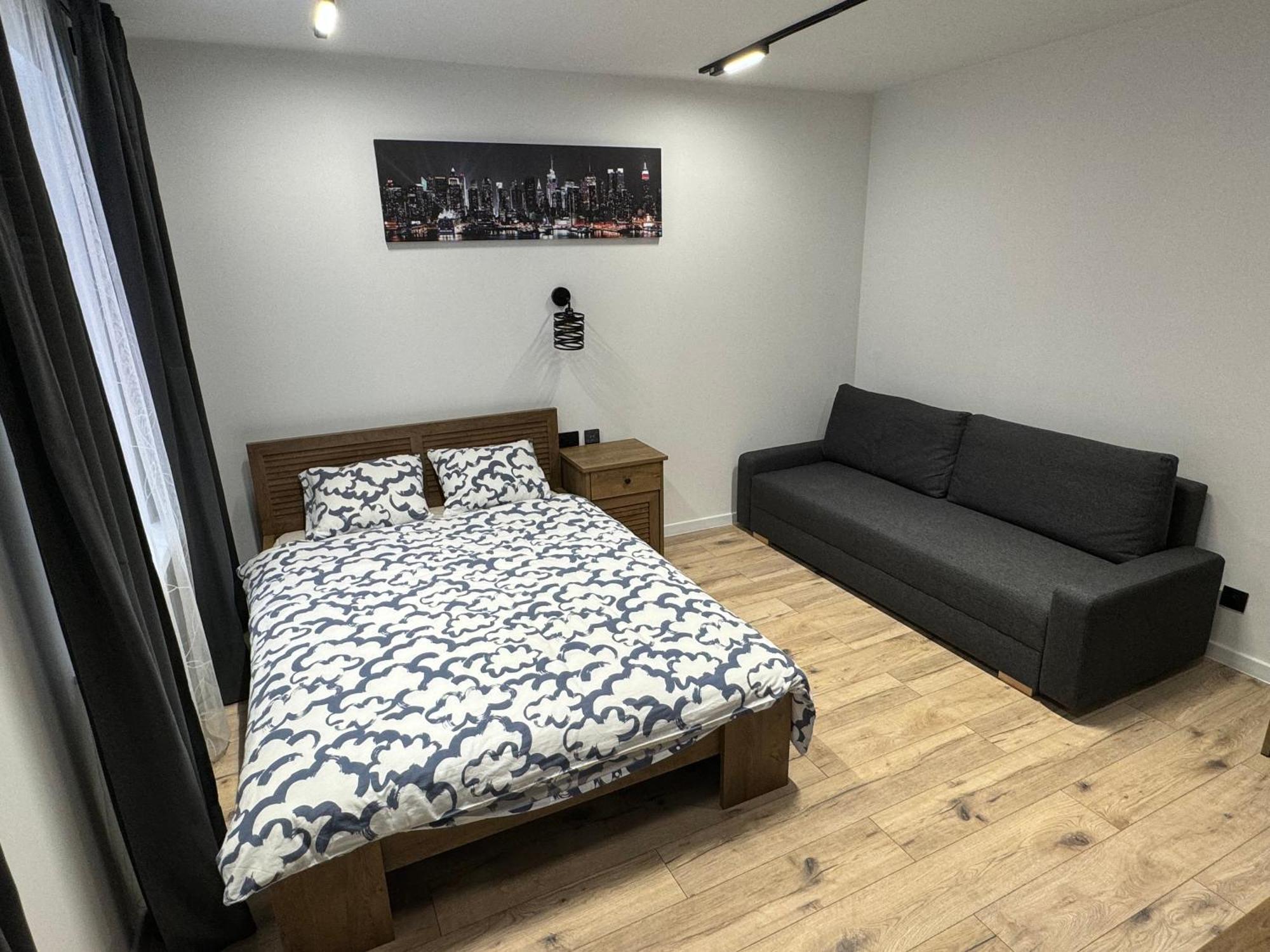 Brooklyn Apartaments Parking On Street カトヴィツェ エクステリア 写真